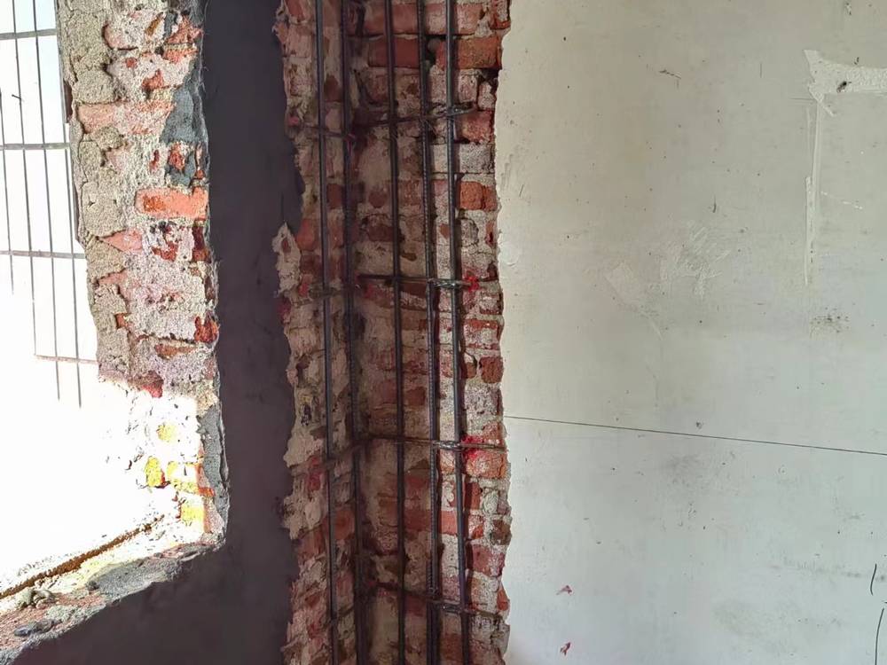 西安某水處理單位新建屋面承重墻加固